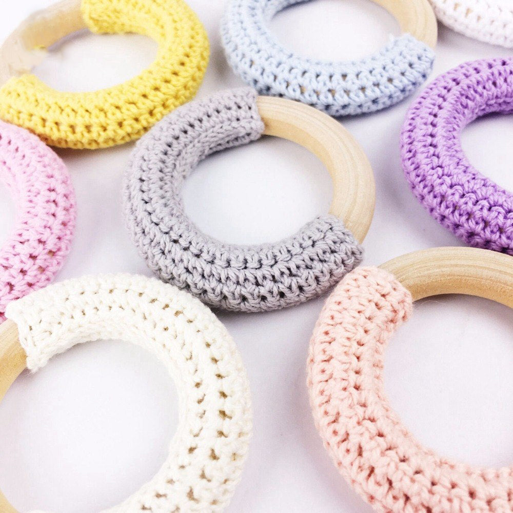 Natural Maple Wood Teething Toys: 10pc Set with Chunky Crochet Rings, Ideal for Soothing Baby's Teething Needs